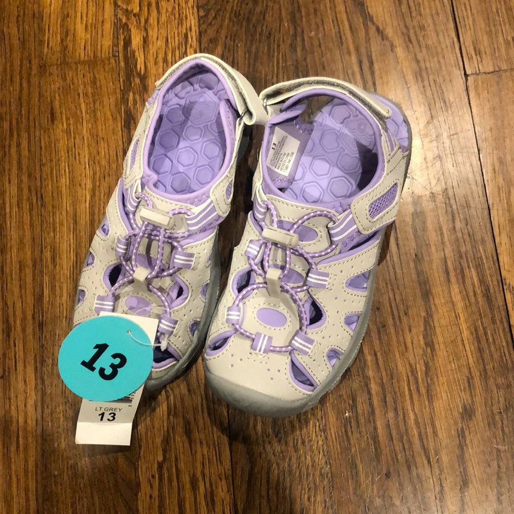 Khombu girls water shoes size 13